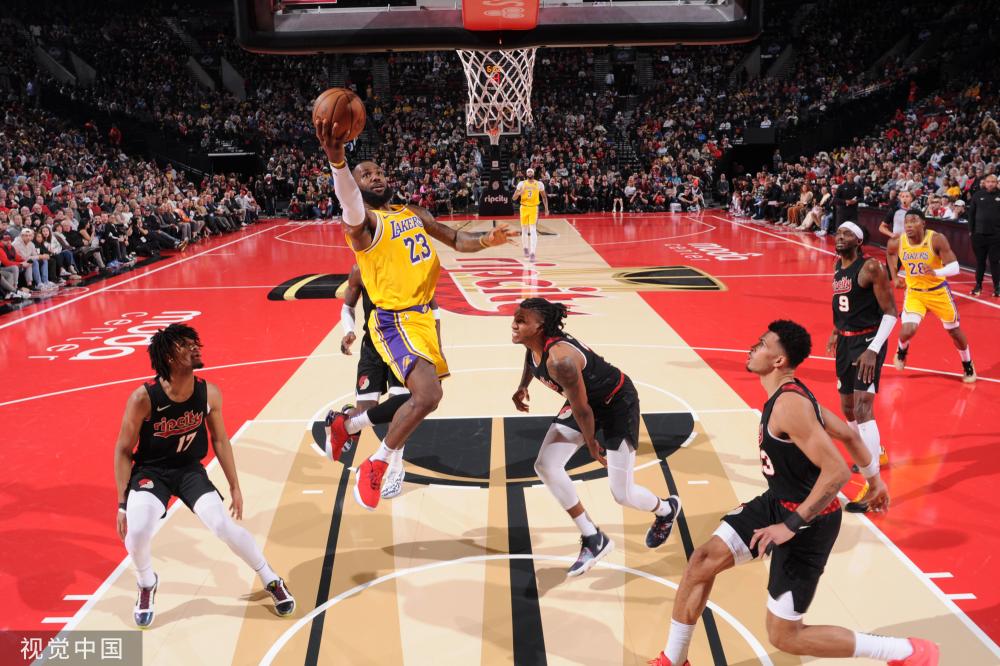 更是引人注 更是引人注